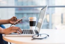 Female lawyers outrank men in reviews, report finds